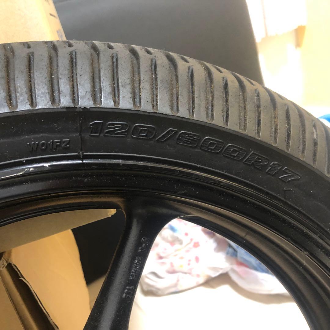 YZF-R6 フロントホイール