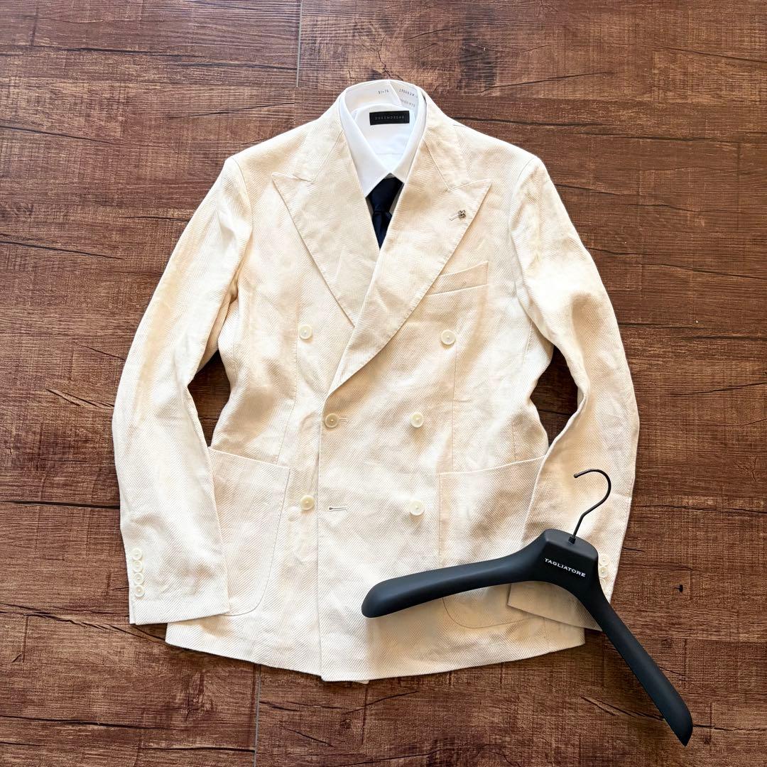 <美品>TAGLIATORE 新ロゴ オフホワイト ダブルジャケット サイズ46