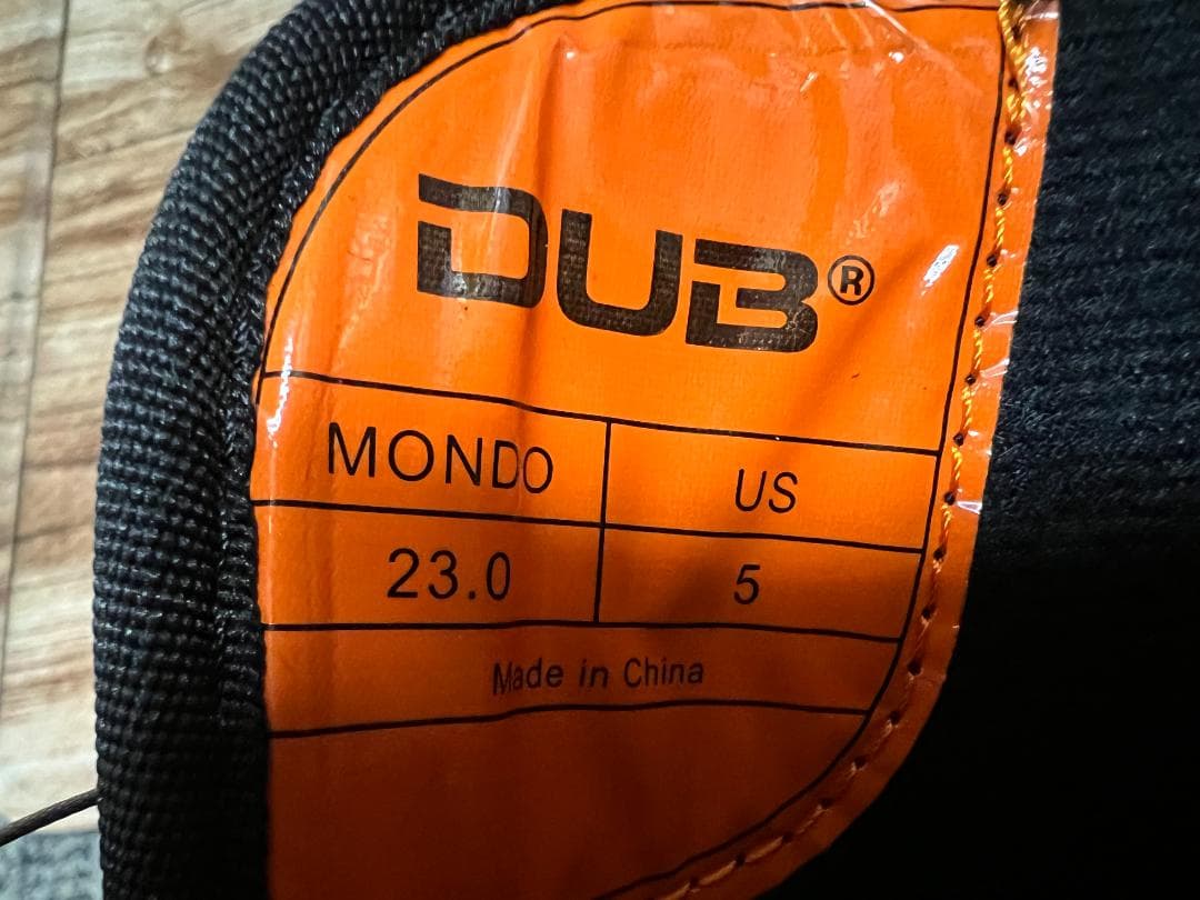 新品・未使用品 DUB 23cm スノーボードブーツ