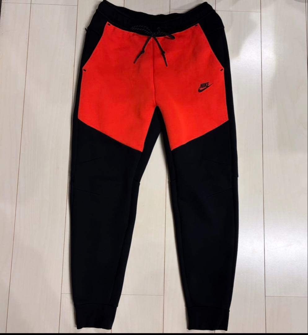 NIKE テックフリース 上下 Lサイズ セットアップ レッド ブラック 冬服