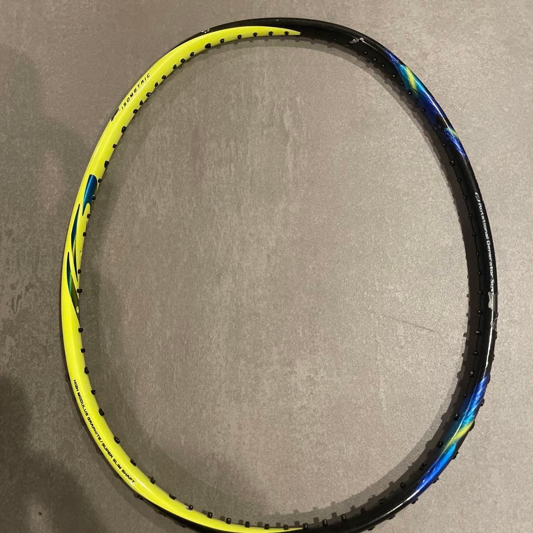 バドミントンラケット アストロクス77