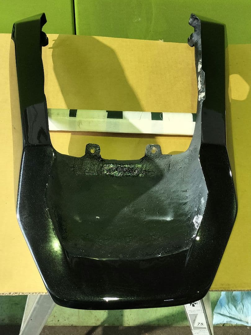 早いもの勝ち！zrx1200ダエグ　VERTIAヴェルティア　ロングテールカウル