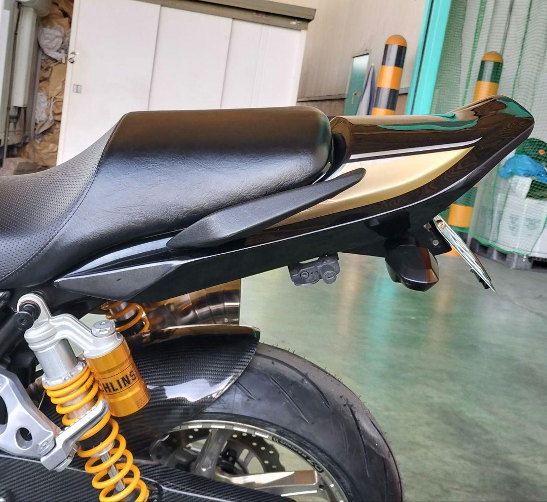 早いもの勝ち！zrx1200ダエグ　VERTIAヴェルティア　ロングテールカウル