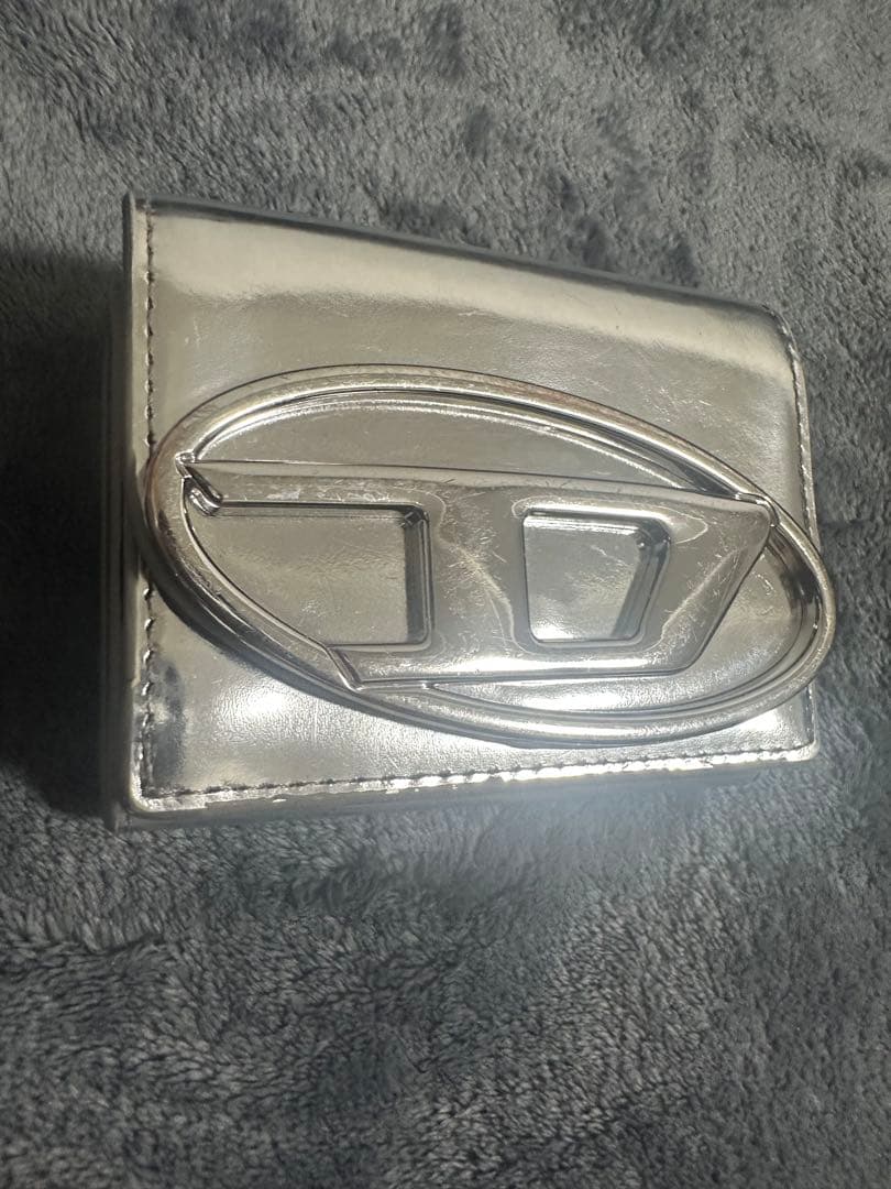 【る】DIESEL 1DRシルバー三つ折り財布