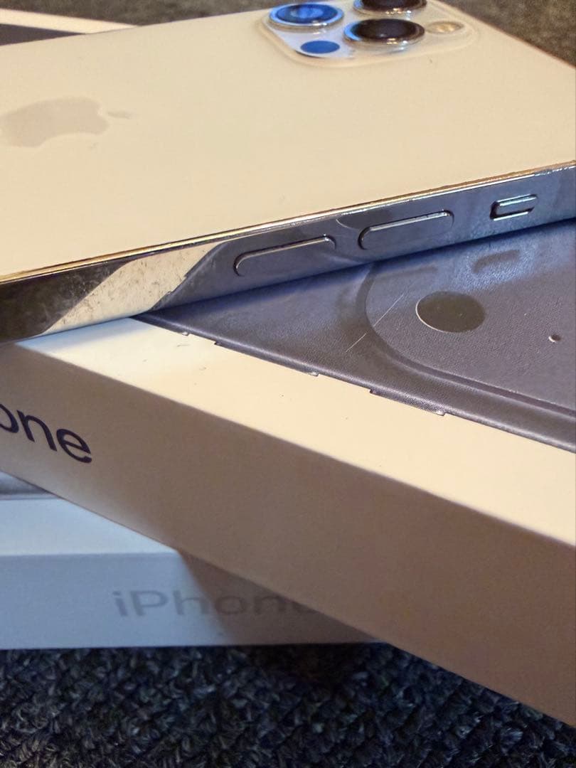 iPhone 12 Pro 256GB シルバー SIMフリー