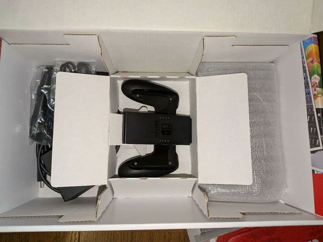 Nintendo Switch 本体 Super Mario Odyssey