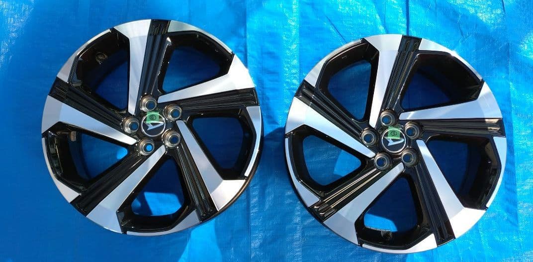 〈ヨシカ〉ロッキーハイブリッド用17インチ5穴　2本 ホイール ③④