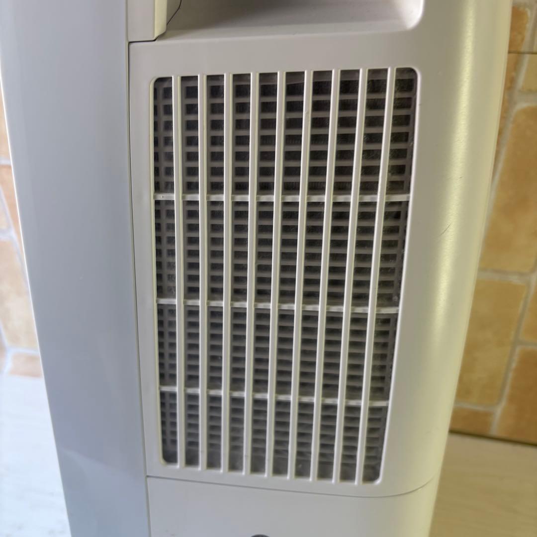 SHARP 除湿機 ホワイト　CM-N100　2021年製