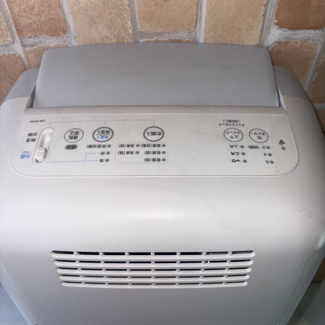 SHARP 除湿機 ホワイト　CM-N100　2021年製