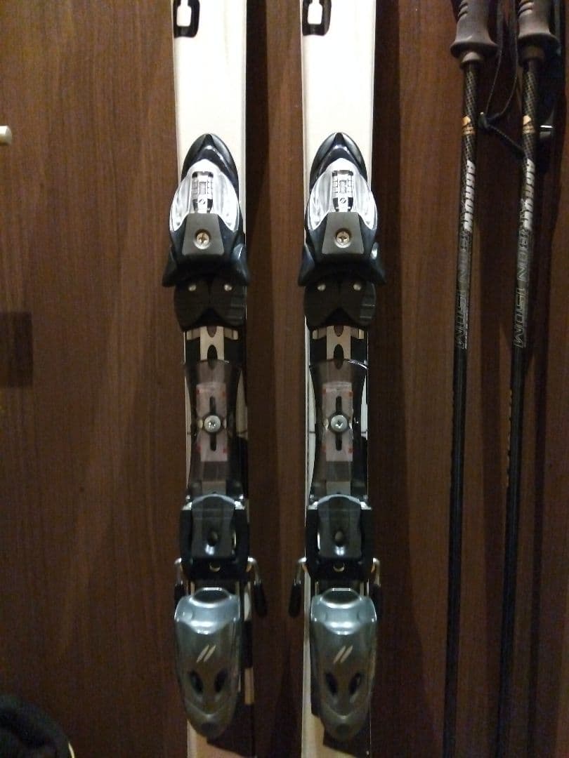 【送料無料】DYNAMIC 学生・男女兼用 スキーセット メンテ・WAX済み✔