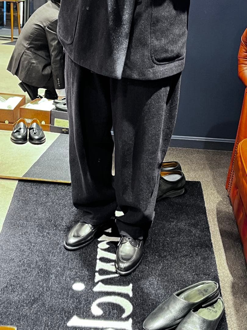 comoli リファインウールダブルセットアップ