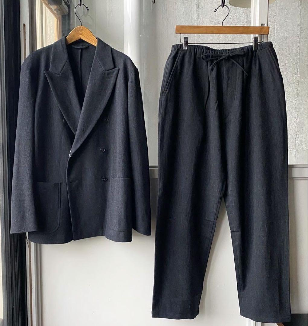 comoli リファインウールダブルセットアップ