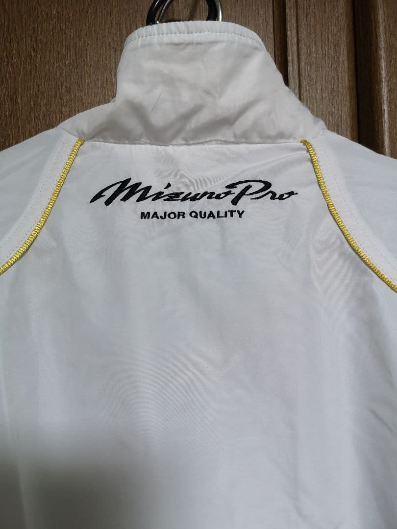 Mizuno Pro ジャージ セットアップ ホワイト/ゴールド サイズO