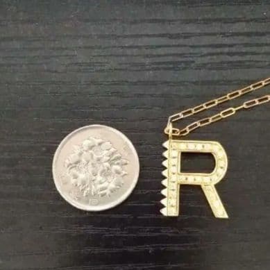 Cadeaux イニシャル R　ダイヤモンド　カドー　ネックレス　セット