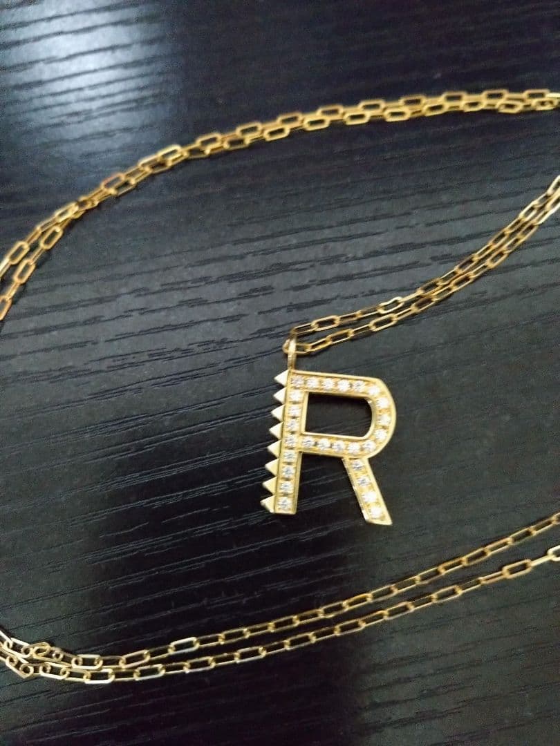 Cadeaux イニシャル R　ダイヤモンド　カドー　ネックレス　セット