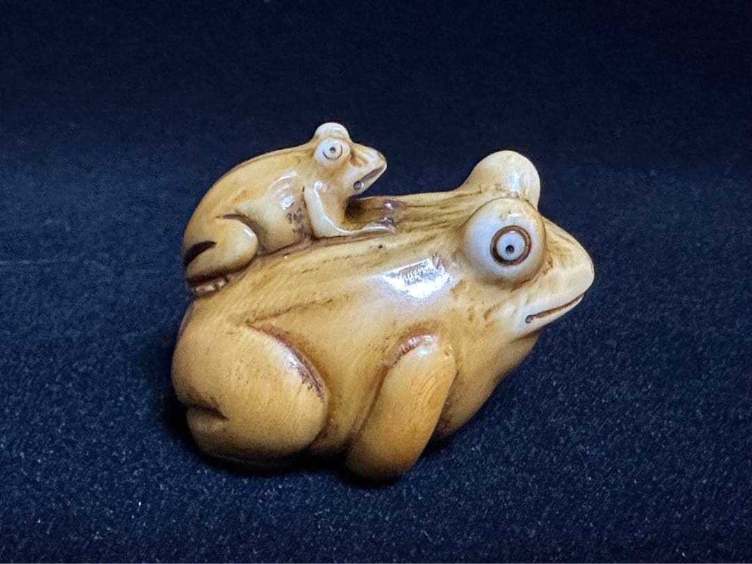 根付　アンティーク　象牙調　彫刻 細工 古美術品　 置物　細密細工　骨董