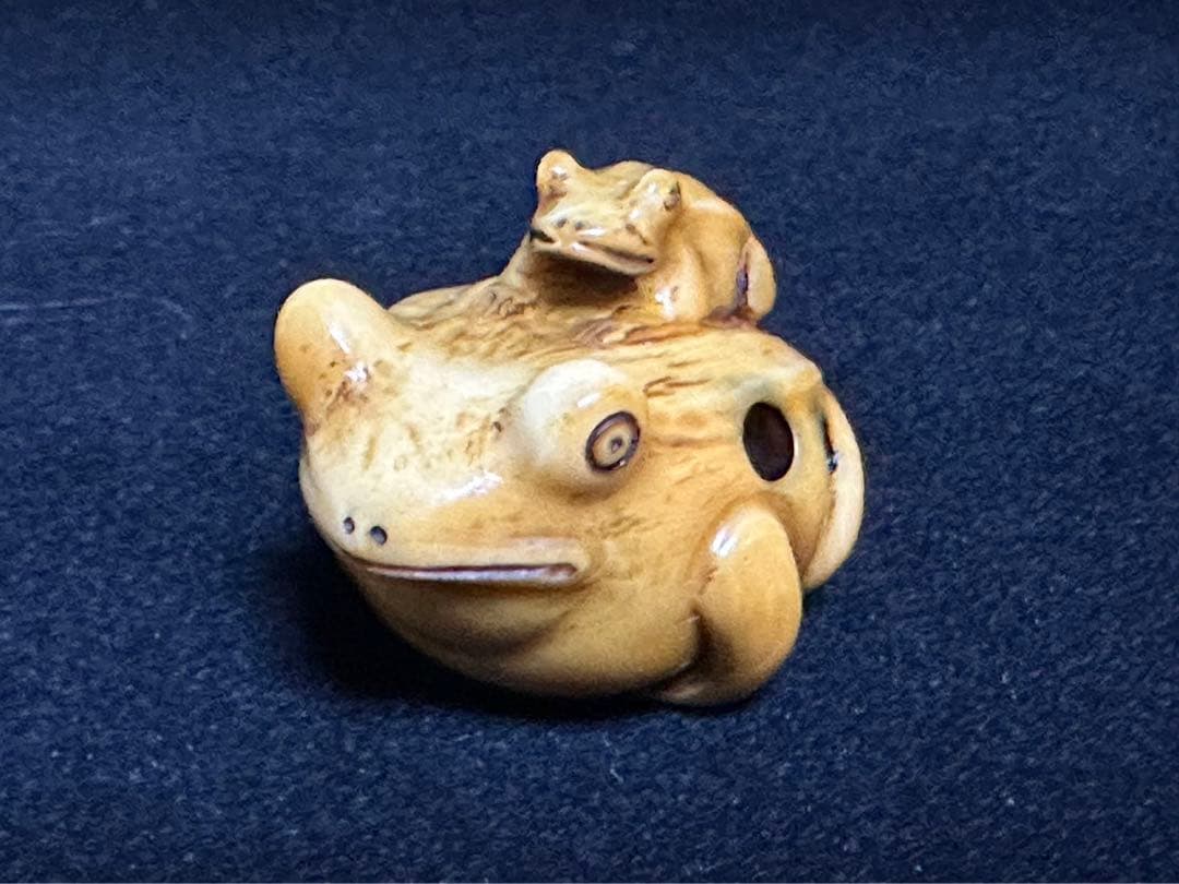 根付　アンティーク　象牙調　彫刻 細工 古美術品　 置物　細密細工　骨董