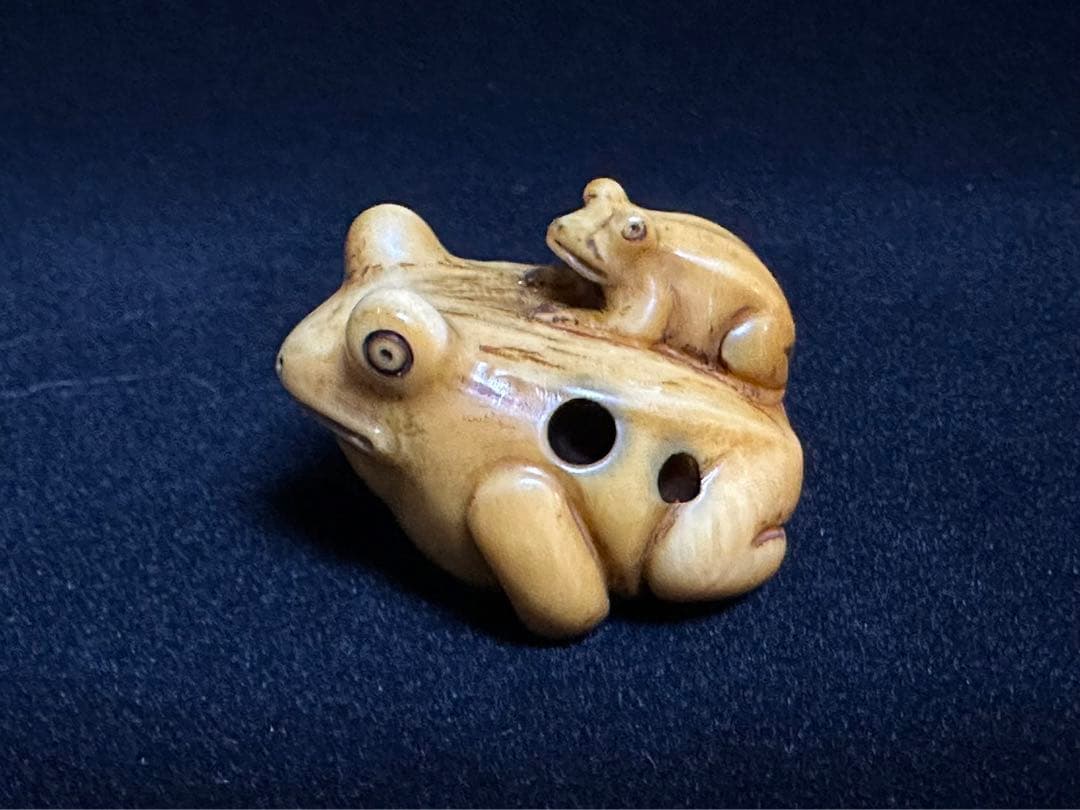 根付　アンティーク　象牙調　彫刻 細工 古美術品　 置物　細密細工　骨董