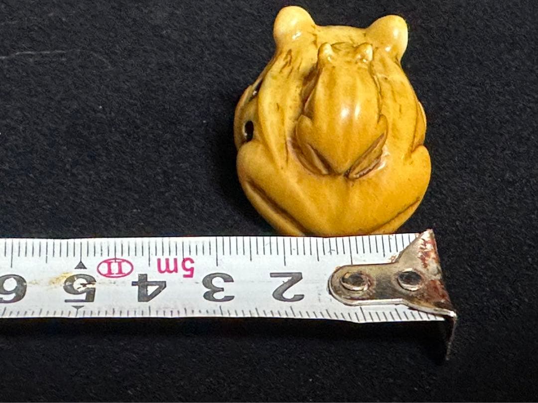 根付　アンティーク　象牙調　彫刻 細工 古美術品　 置物　細密細工　骨董