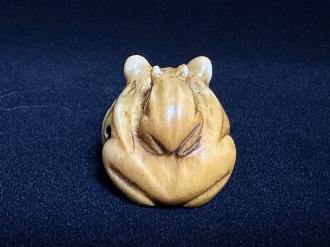 根付　アンティーク　象牙調　彫刻 細工 古美術品　 置物　細密細工　骨董