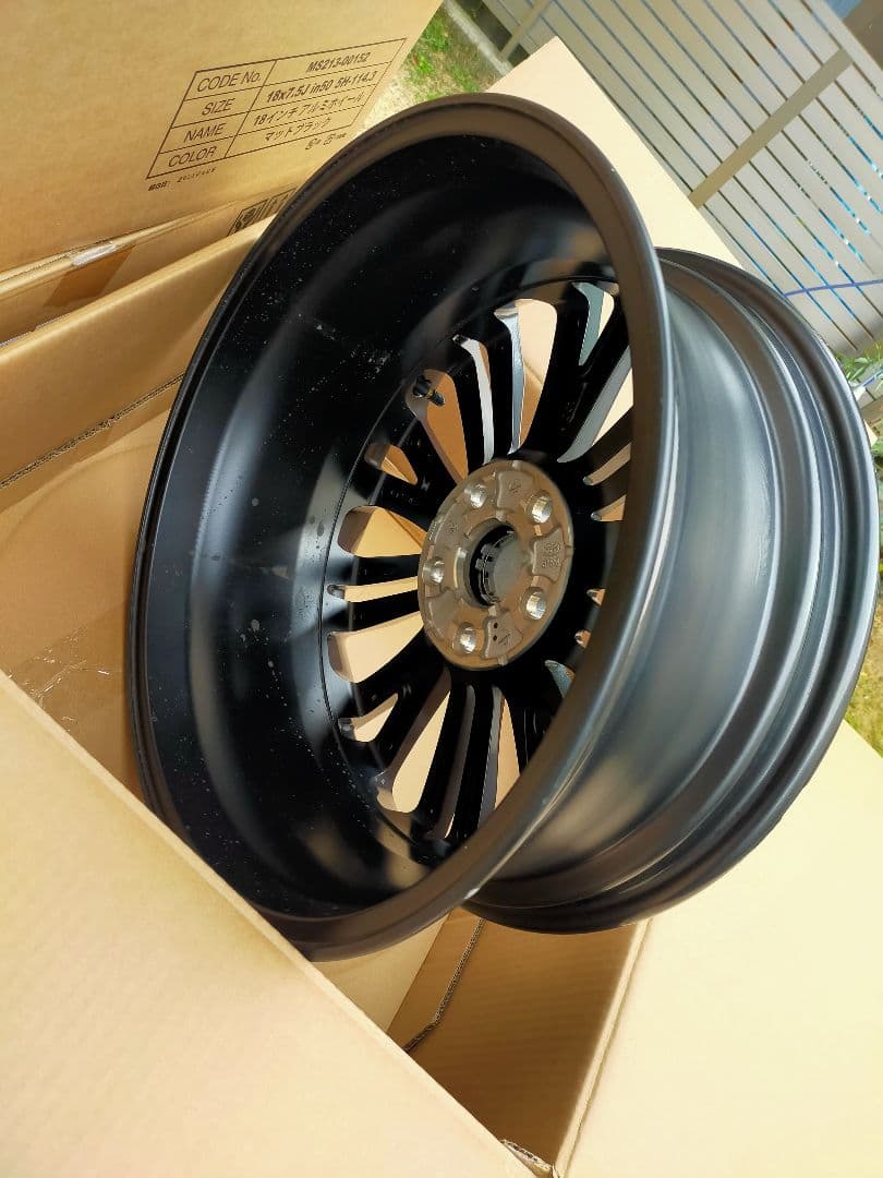 トヨタヤリスクロス18インチ 純正アルミホイール2本