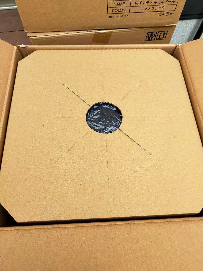 トヨタヤリスクロス18インチ 純正アルミホイール2本