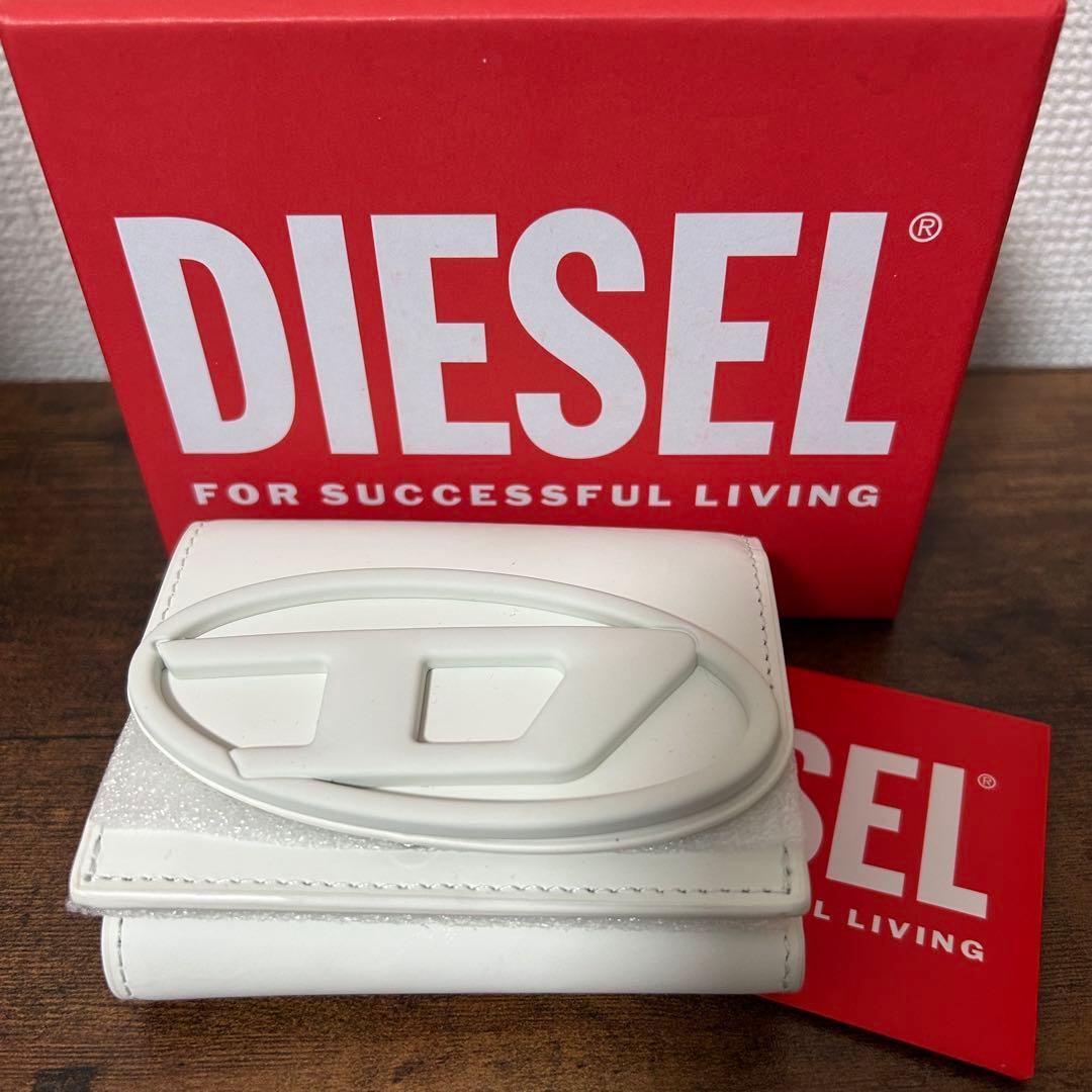 DIESEL 財布 ディーゼル 三つ折り財布 ユニセックス ホワイト 1DR