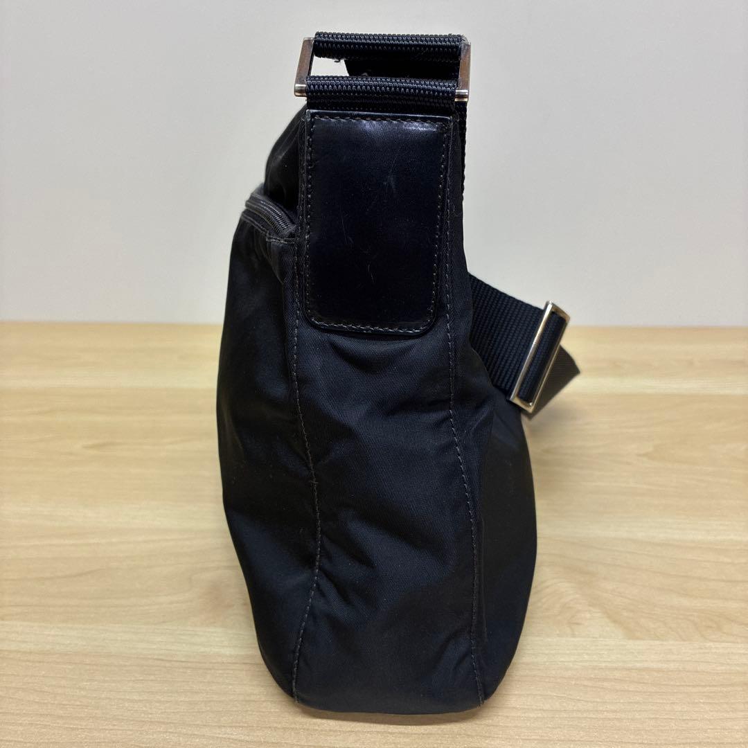 PRADA プラダ　ショルダーバッグ　ナイロン　ブラック　BT0421
