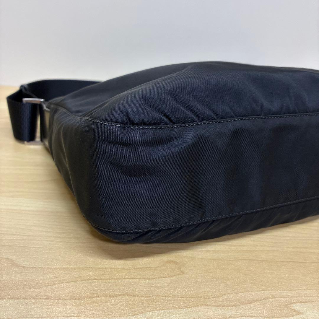 PRADA プラダ　ショルダーバッグ　ナイロン　ブラック　BT0421