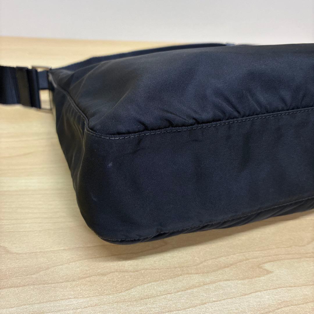 PRADA プラダ　ショルダーバッグ　ナイロン　ブラック　BT0421