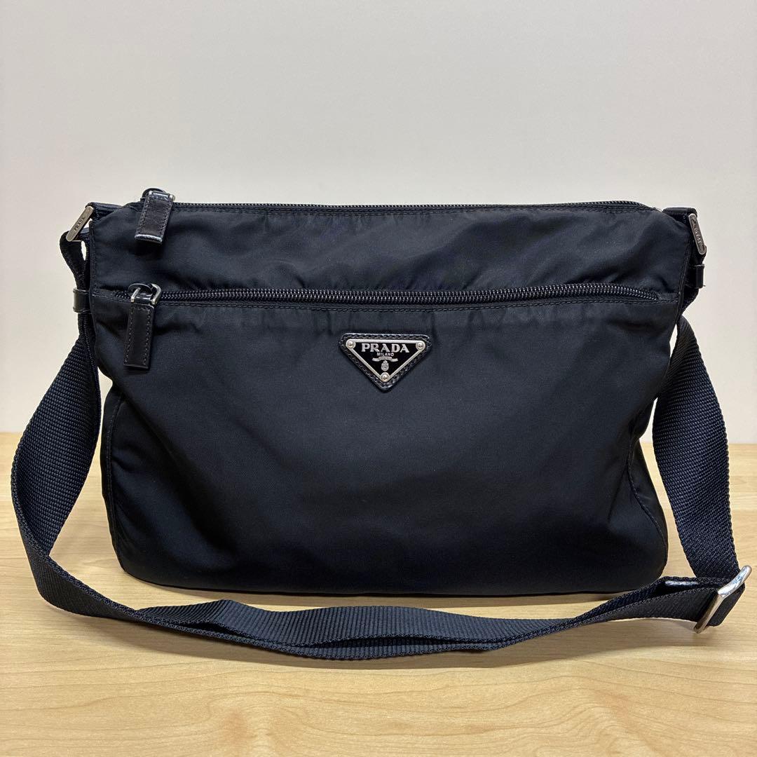 PRADA プラダ　ショルダーバッグ　ナイロン　ブラック　BT0421