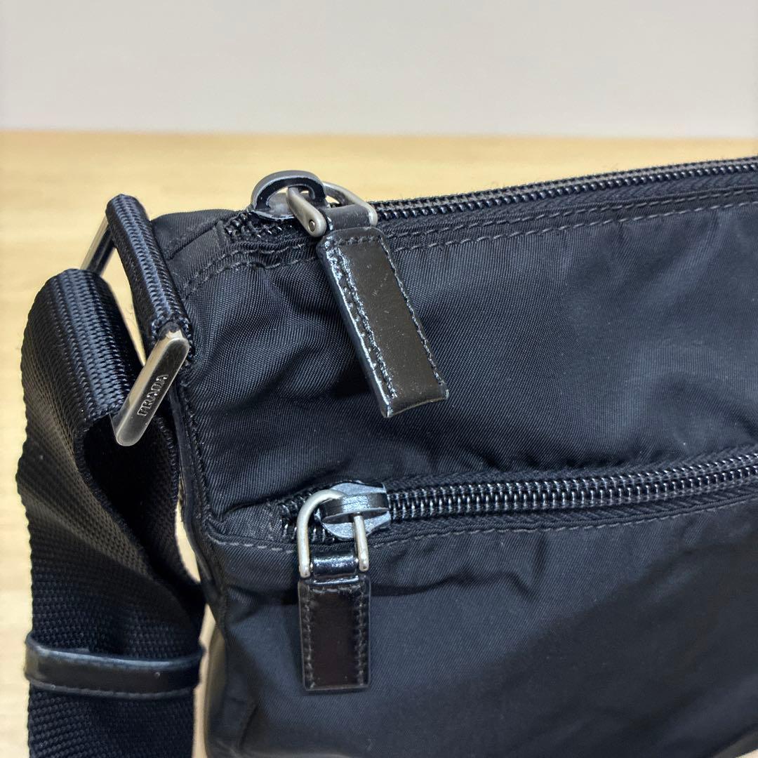 PRADA プラダ　ショルダーバッグ　ナイロン　ブラック　BT0421