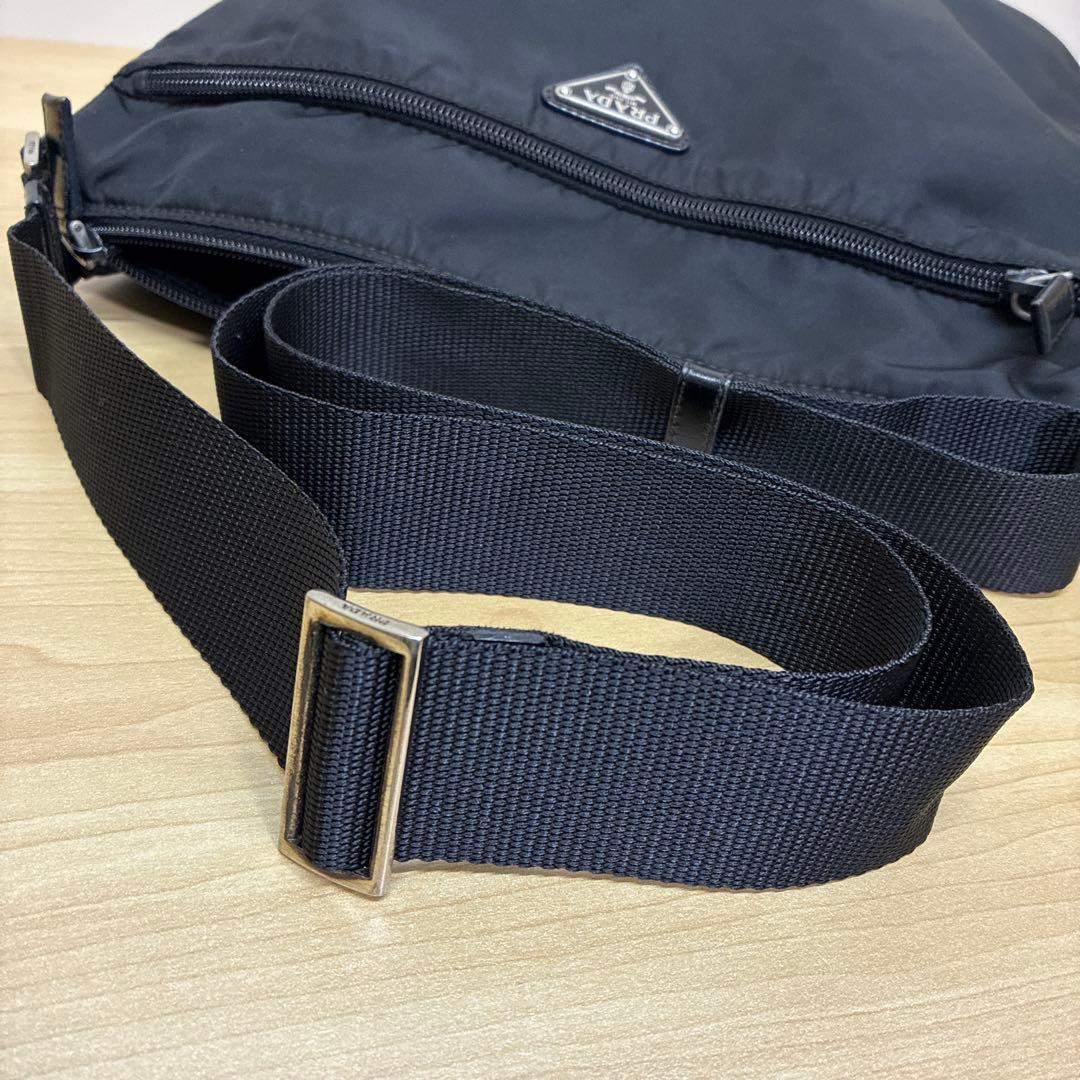 PRADA プラダ　ショルダーバッグ　ナイロン　ブラック　BT0421