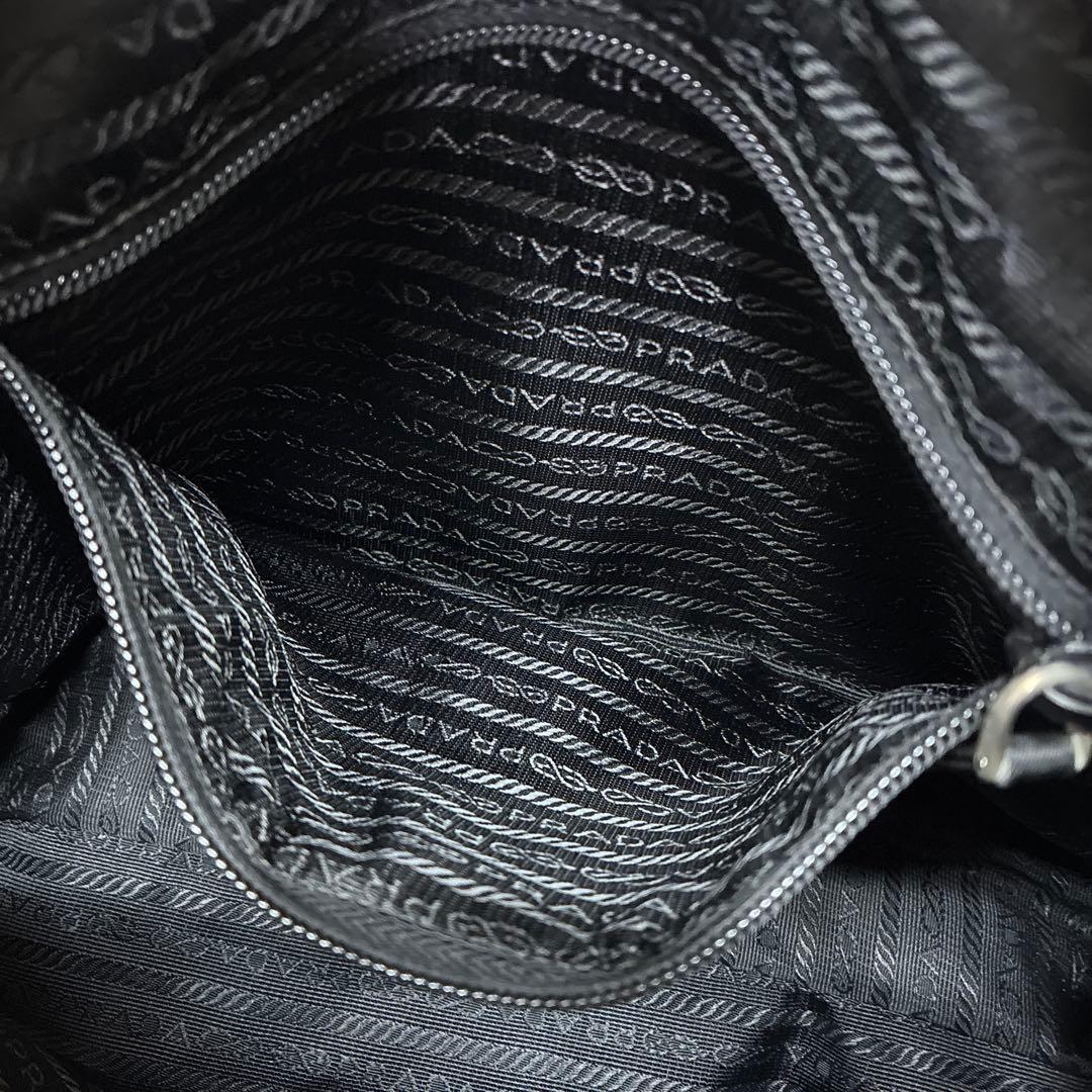 PRADA プラダ　ショルダーバッグ　ナイロン　ブラック　BT0421