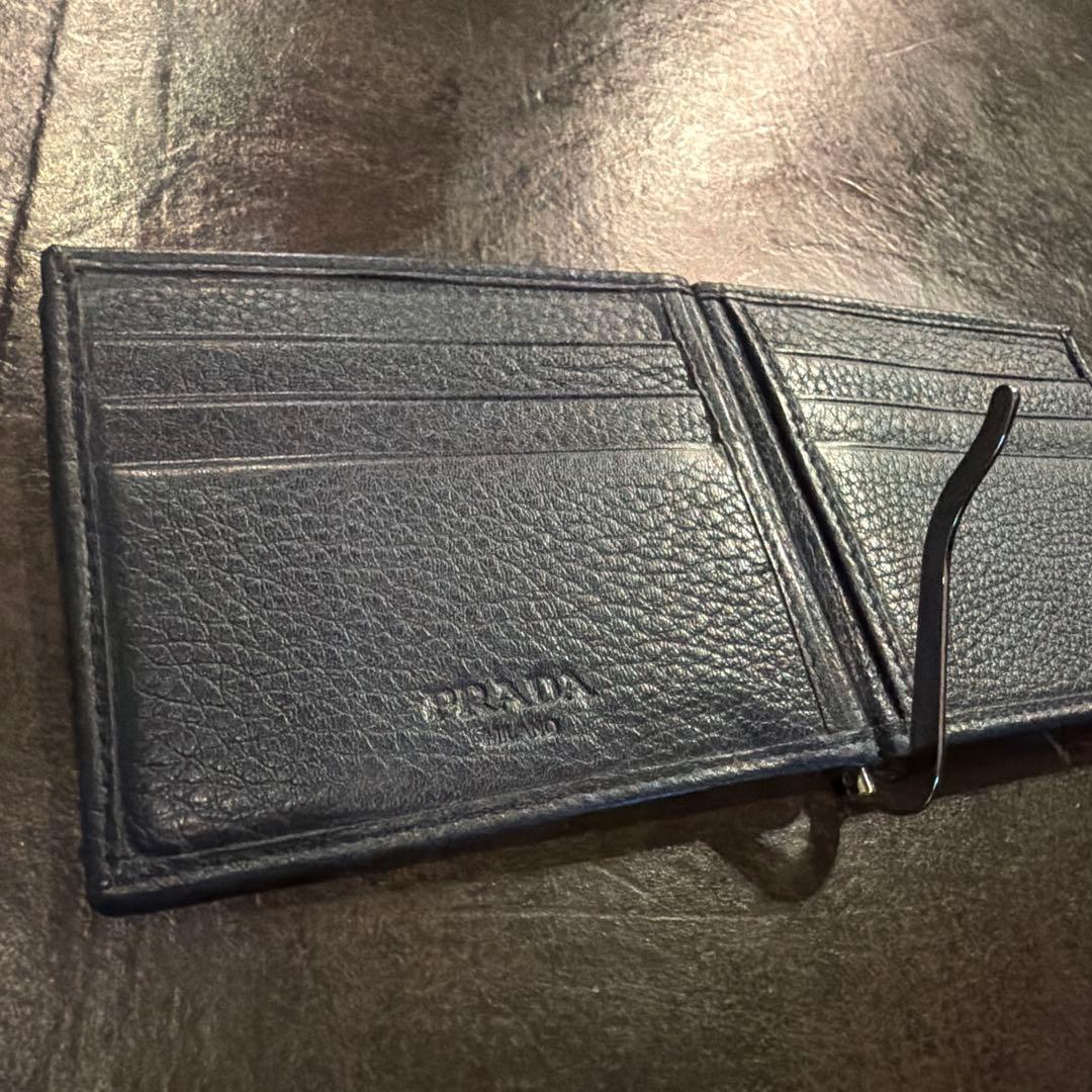 【最終価格】PRADA ネイビー 二つ折り財布