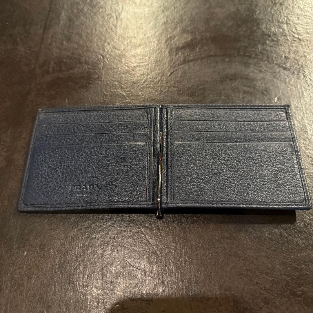 【最終価格】PRADA ネイビー 二つ折り財布