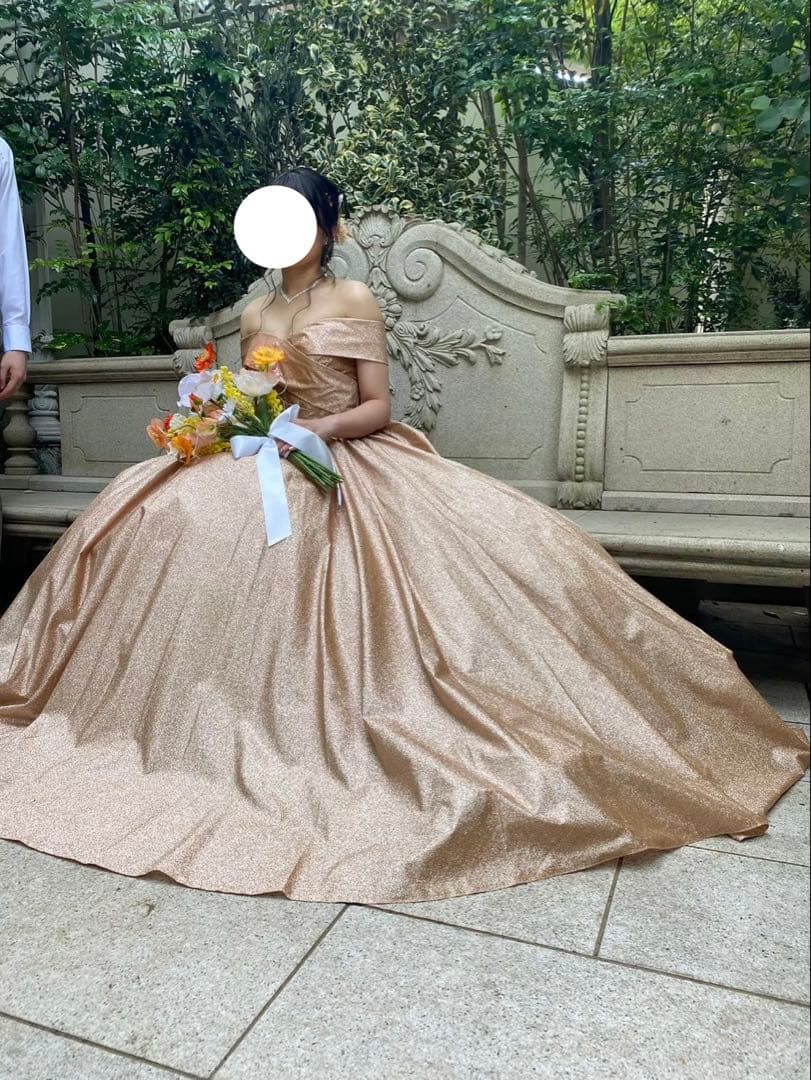 ゴールド ウェディングドレス　カラードレス