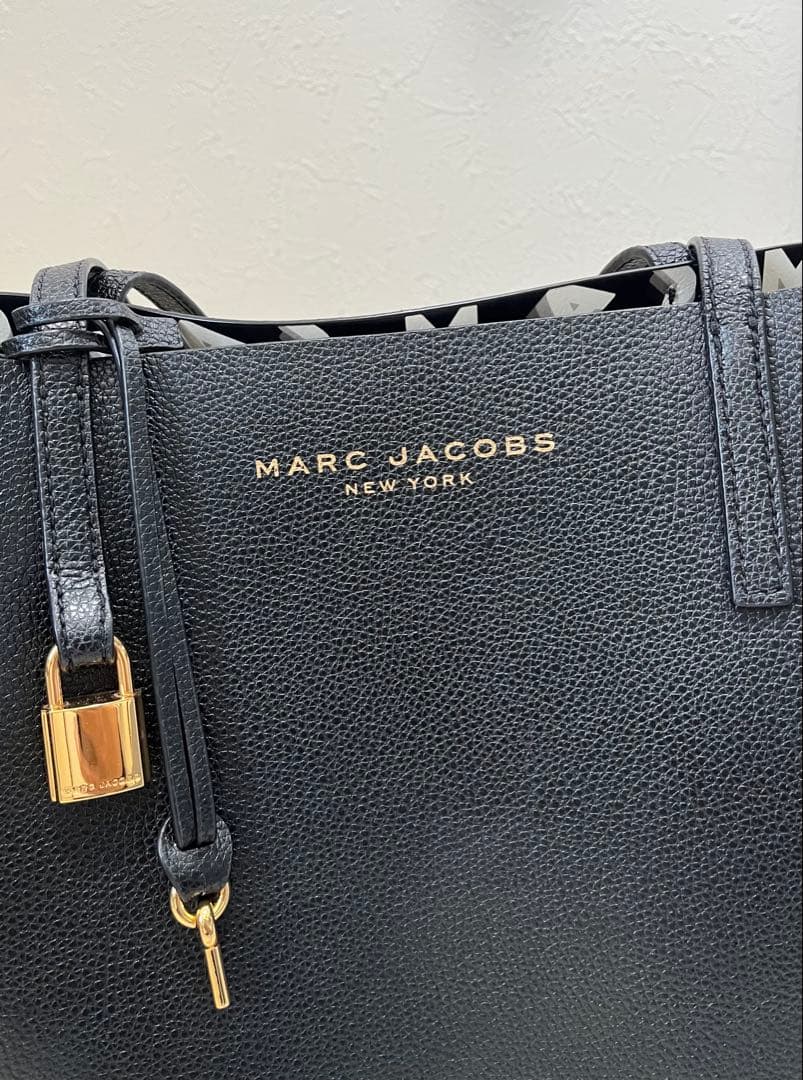 MARC JACOBS マークジェイコブストートバッグ A4サイズ収納可 黒