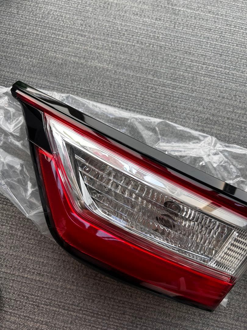 極上　60ハリアー 純正　後期テール　送料込み