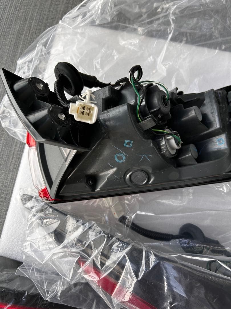 極上　60ハリアー 純正　後期テール　送料込み