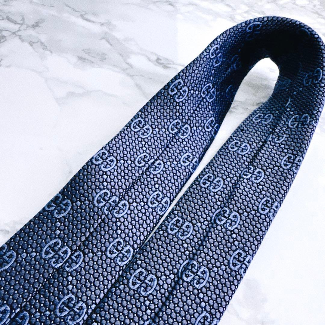 ✨未使用クラス✨汚れなし✨GUCCI GG柄　ナロータイ　ブルー　ネクタイ