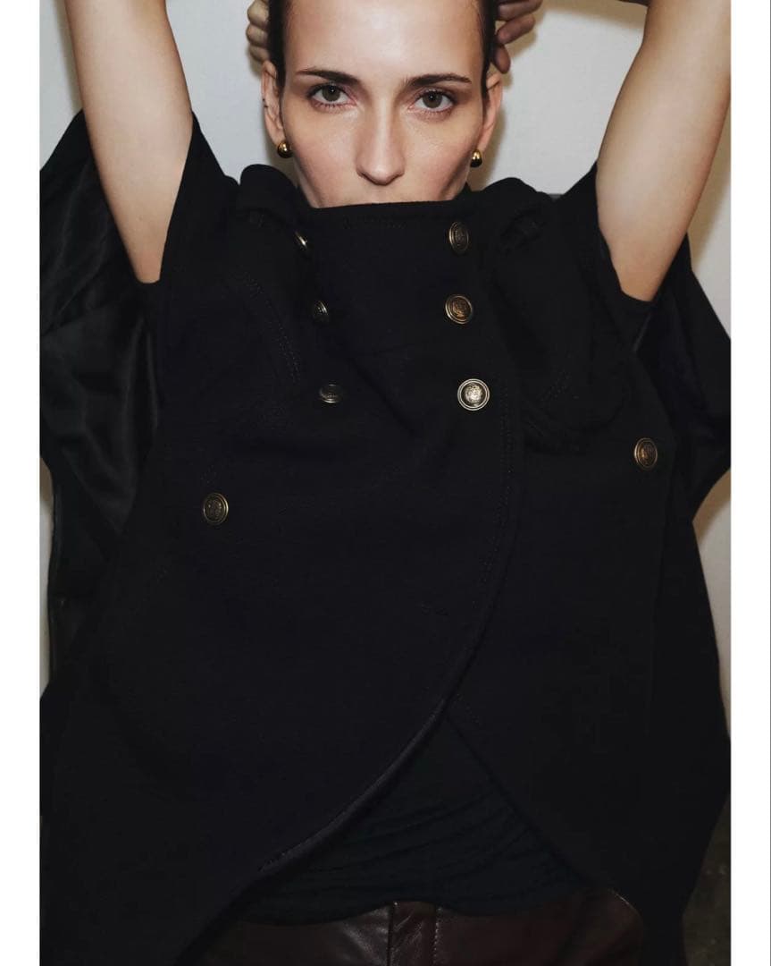 タグ付新品★ZARAのMANTECOウールブレンドケープ★Sサイズ★ブラック色