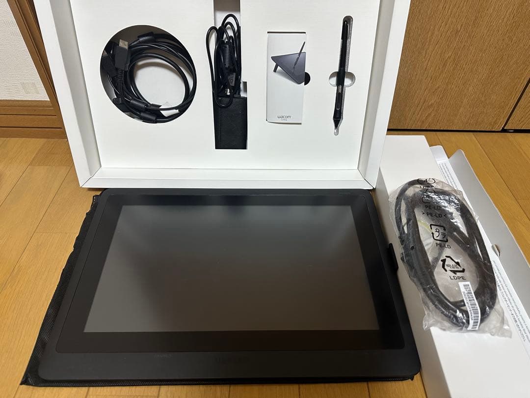 Wacom Cintiq 16 FHD 液タブ
