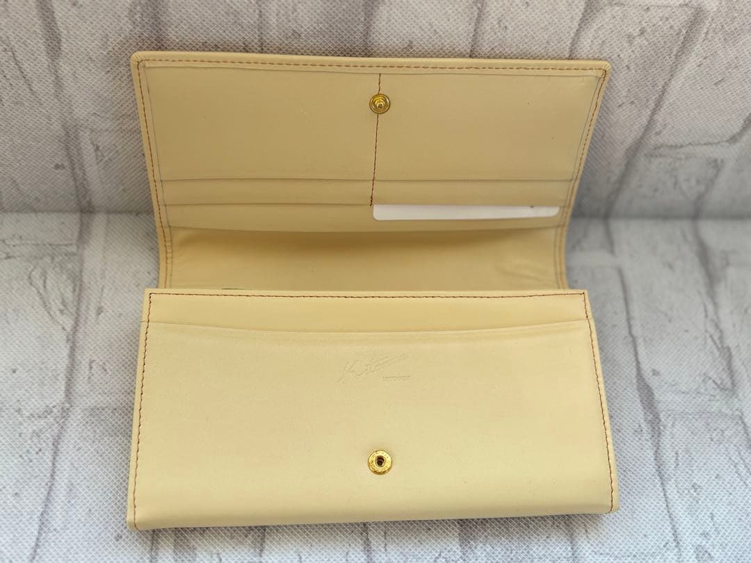 【新品未使用】キタムラ 長財布 花柄 ベージュ クリーム
