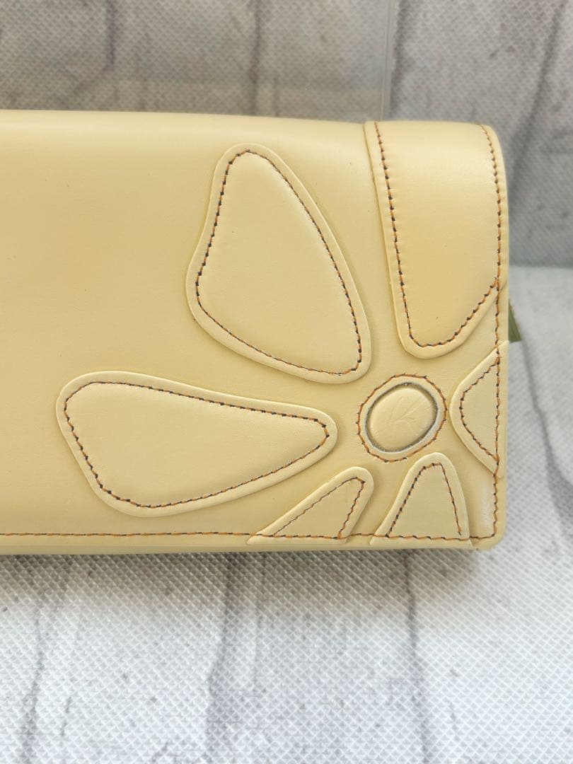 【新品未使用】キタムラ 長財布 花柄 ベージュ クリーム