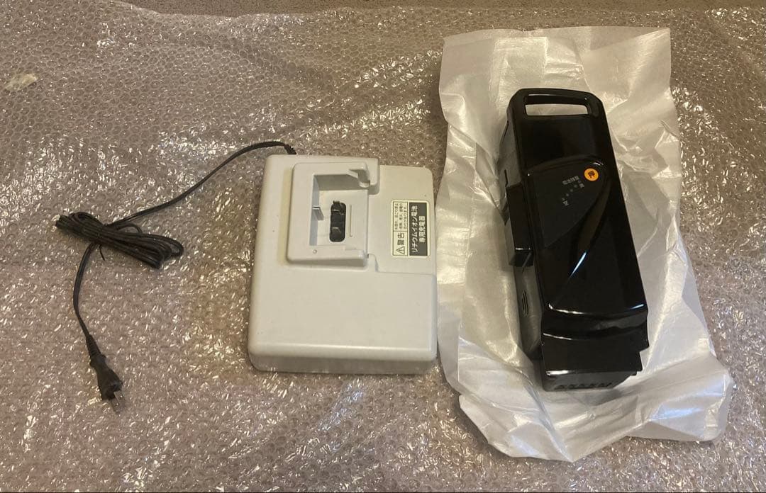 純正　NKY513Ｂ02Ｂ8.9Ah電動自転車用バッテリー 本体　充電器