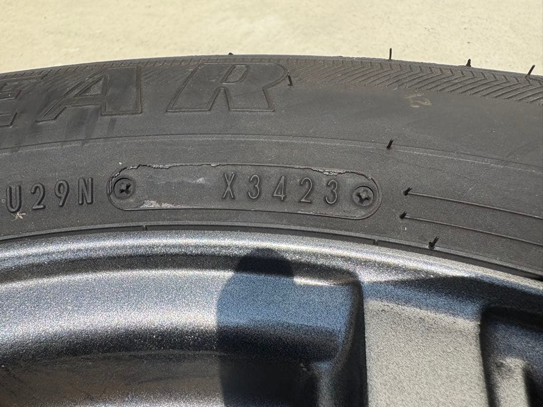 のっちさん専用【美品】プリウス　スタッドレスタイヤ2本 2023年製