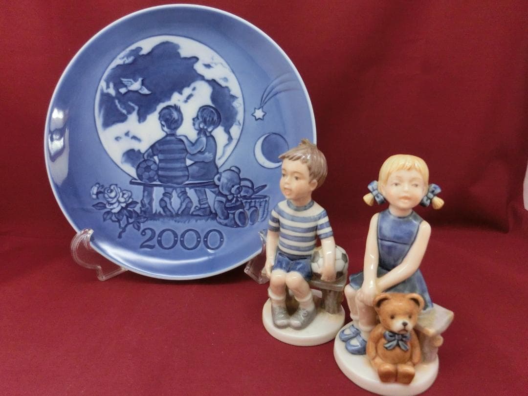 『ロイヤルコペンハーゲン』2000年ミレニアム.プレートフィギュリン付き