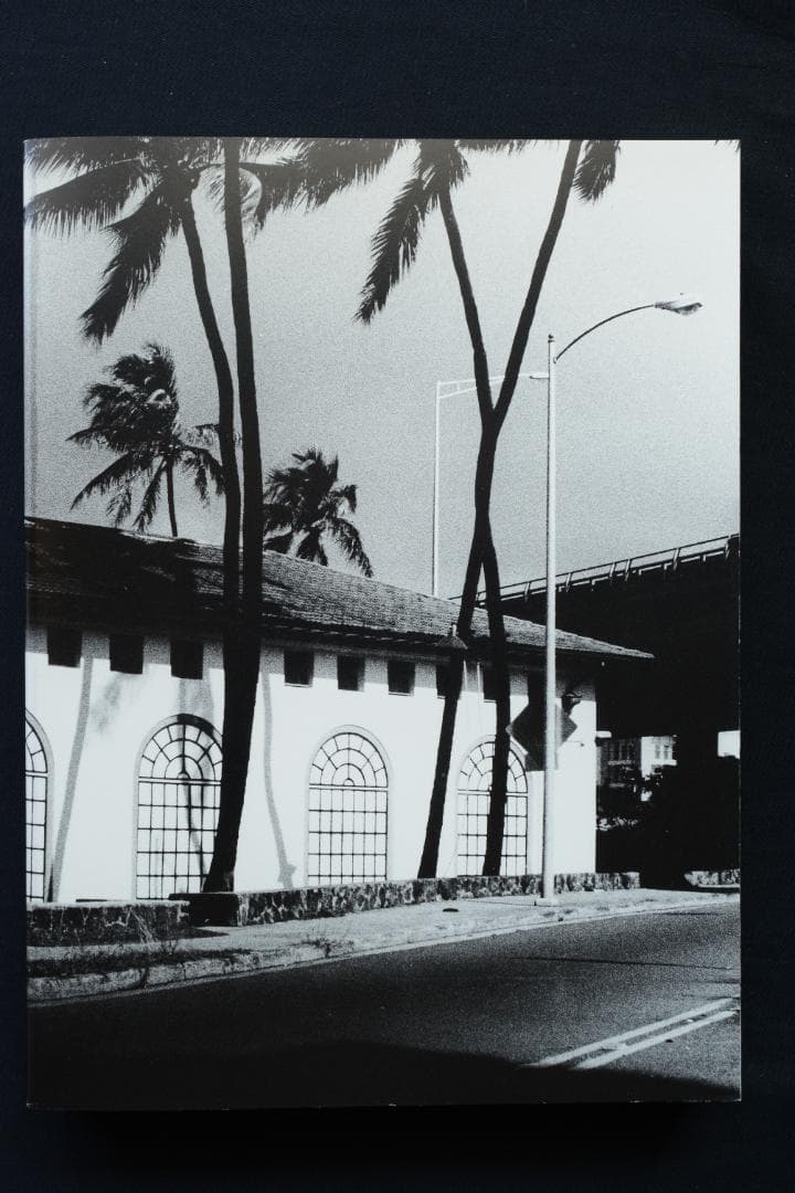 【ハワイ：森山大道】★★新品・未読品・美本・サイン入り