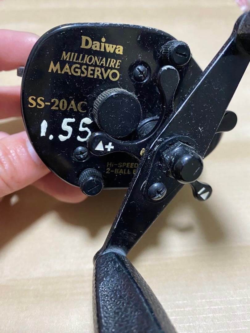 Daiwa ミリオネア マグサーボ SS-20AC ベイトリール